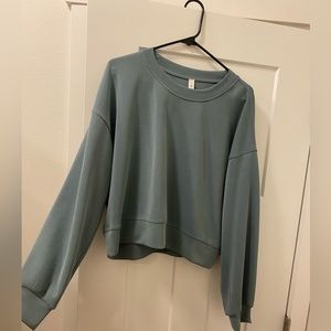 Lululemon perfectly oversized crop crew *softstreme